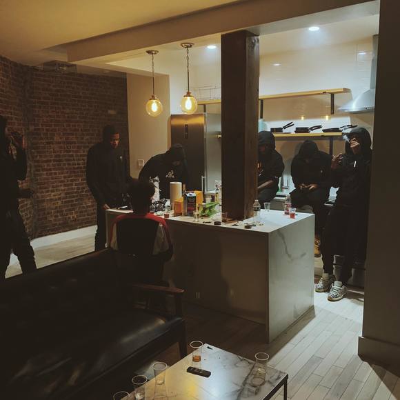 Meet your Posher, Kah - Picture 1 of 1